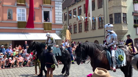 Knights-in-costumes-at-the-Parade-at-the-Landshut-wedding,-a-historical-celebration-of-1475-that-is-reenacted-every-4-years,-Landshut,-Germany