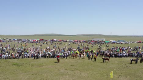 Traditional-naadam-festival-in-the-vast-steppes-of-Mongolia,-Central-Asia