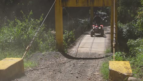 SIDE-BY-SIDE-passing-through-hammock-bridge,-UTV-Off-Road-Extreme-Racing,-Rally-race,-Polaris,-SIDE-BY-SIDE,-ATV,-SXS,-CAN-AM,-all-terrain