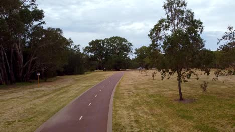 Cycle-path-and-footpath-Swan-Valley-Viveash,-Western-Australia,-Australia