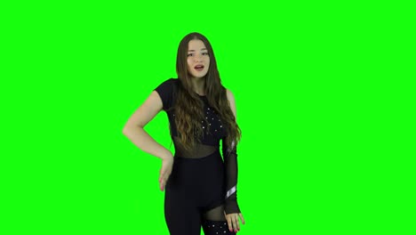 Stunning-female-model-acting-in-front-of-a-green-screen