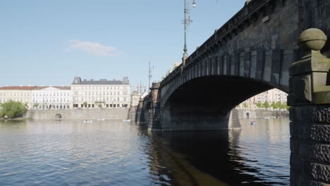 Legion-Bridge-over-Vltava-river-in-Prague,-,-static-shot