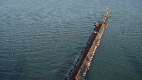 Flyover:-Shipping-pier-with-conveyor-belt-for-mining-ore-aggregate