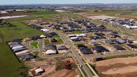 Drone-shot-over-new-residential-housing-development-in-Buckland-Park,-South-Australia