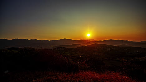 Epischer-Sonnenaufgang-Von-Der-Dunkelheit-Bis-Zur-Blauen-Und-Goldenen-Stunde-Auf-Dem-Berg-Olymp-Zypern