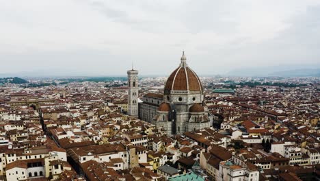 Aerial-shot-pulling-away-from-Cathedral-of-Santa-Maria-del-Fiore-in-Italy