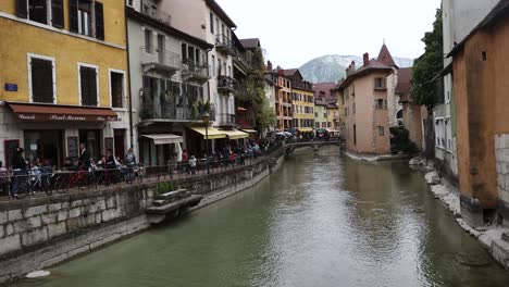 Tourists-on-Canal-River-Streets-of-Annecy,-France---European-Tourism-Concept