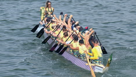 Zeitlupe-Der-Internationalen-Drachenbootrennen-In-Hongkong-2023