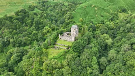 Aerial-drone-video-of-Castle-Campbell,-near-Dollar-in-Scotland