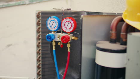 Close-up-of-refrigerant-manifold-gauges