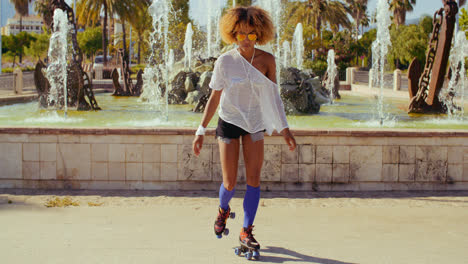 Sexy-Afro-American-Girl-on-Her-Roller-Skates