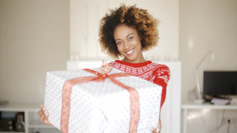 Sexy-African-American-Woman-with-Christmas-Gift