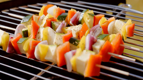 Healthy-colorful-kebabs-with-fresh-vegetables