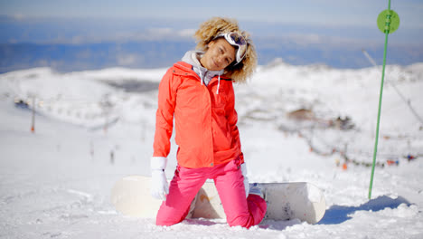 Junge-Frau-In-Skikleidung-Im-Schnee