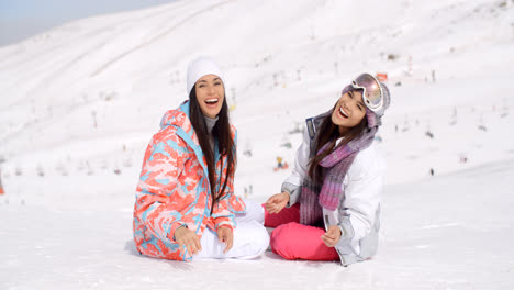 Laughing-vivacious-young-women-in-snow