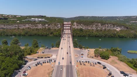 Establishing-drone-shot-of-the-Pennybacker-bridge-in-Austin,-Texas