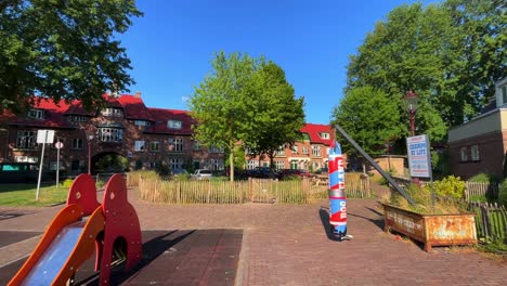 Empty-playground-at-Zwanenplein-in-Vogelbuurt-Amsterdam-North
