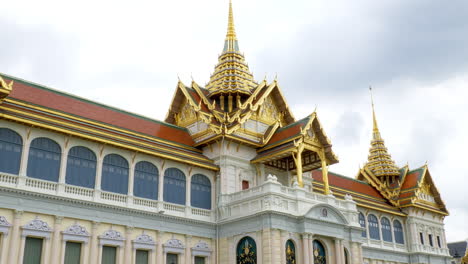 Intricate-Splendors-of-Chakri's-Royal-Palace-Unveiling-Thailand's-Cultural-Heritage