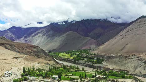 Aerial-Camera-moving-forward-to-Mountain-range,-Leh,-Ladakh,-India