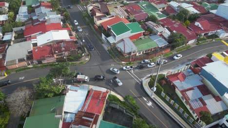 Drone-Shot-of-Traffic-at-Intersection-in-San-Jose-Costa-Rica