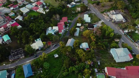 Luftaufnahme-über-Der-Farbenfrohen-Stadt-San-Ignacio-In-Belize