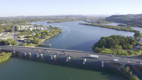 Aerial-View-of-Vehicles-Driving-Through-Barneys-Point-Bridge-Over-The-Tweed-River-In-NSW,-Australia