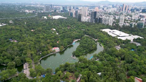 Lake-reflections:-awe-inspiring-views-of-Chapultepec-forest-from-above,-Mexico-City