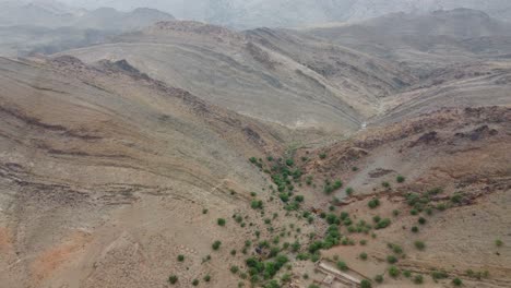 Wunderschöne-Luftaufnahme-über-Den-Hügeln-In-Afghanistan