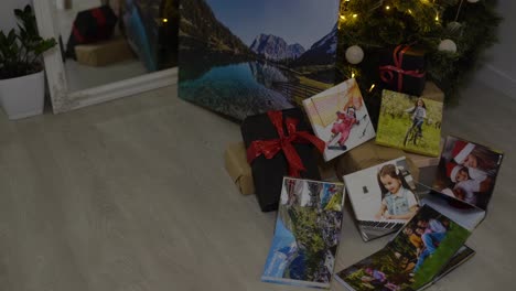 Christmas-holiday-with-canvas-as-a-gift