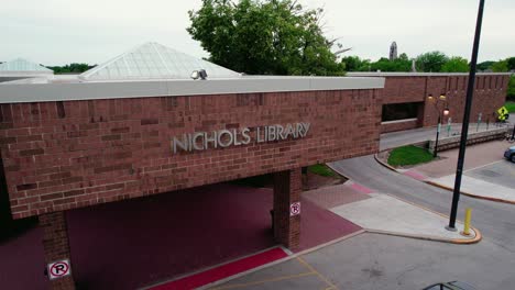 closeup-Entrance-Nichols-Library---Naperville-Public-Library,-Illinois-USA