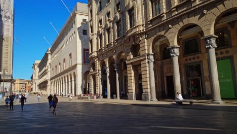 Historische-Architekturen-Auf-Den-Einkaufsstraßen-In-Der-Nähe-Der-Galleria-Vittorio-Emanuele-II-In-Mailand,-Italien