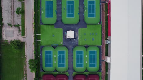 Von-Oben-Nach-Unten-Gerichteter-XS-Tennis--Und-Bildungsfundamentplatz-Und-Washington-Parkbereich