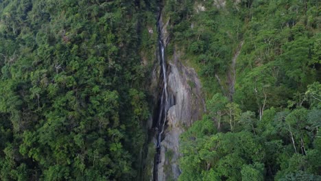 aerial-shot-of-the-waterfall-called-"Chorrerón-de-Galipán",-located-in-El-Avila,-Venezuela