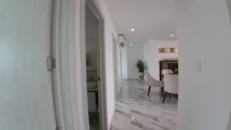 Diseño-Interior-Sencillo-Y-Elegante-De-Apartamento-Moderno-En-Punta-Centinela,-Ecuador.