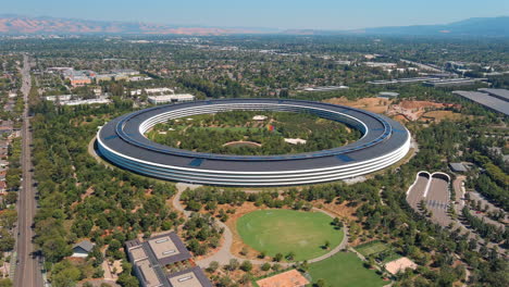 Apple-Park-corporate-headquarters-building,-aerial-view