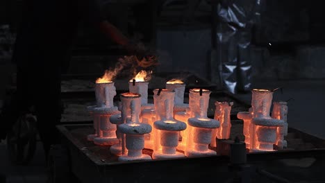 Castings-are-filled-inside-the-sand-casting-mold-and-chemicals-are-added-for-samples