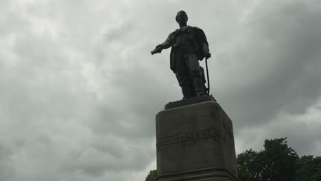 Close-up-view-of-the-David-Livingstone-statue-in-Princess-Street-Gardens