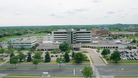 Luftaufnahme,-M-Gesundheit-Fairview-Ridges-Krankenhaus-Burnsville-Minnesota