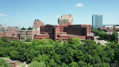 Luftaufnahme,-M-Health-Fairview-University-Of-Minnesota-Medical-Center-–-Ostufer