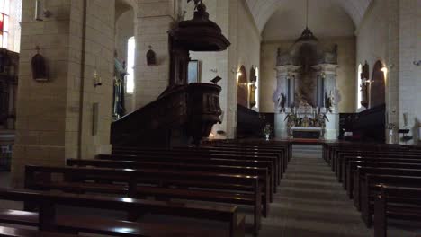 Interior-De-La-Iglesia-De-Vannes-En-Morbihan,-Bretaña,-Francia
