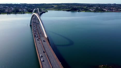 Busy-traffic-over-Juscelino-Kubitschek-bridge-across-Paranoa-lake