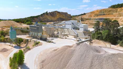 Industrieanlagen-Der-Kalksteinanlage-Bei-Der-Mine