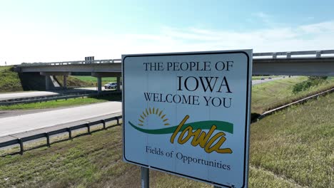 La-Gente-De-Iowa-Te-Da-La-Bienvenida