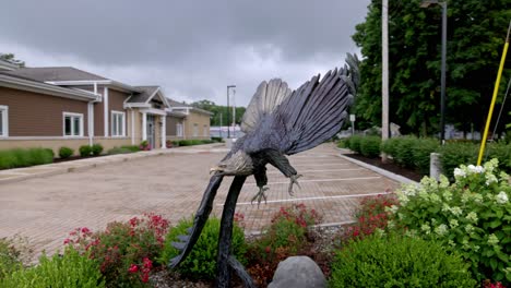 Eagle-statue-in-Bristol,-Indiana-with-gimbal-video-moving-around