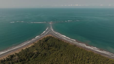 Whale-Tail-Shaped-Shoreline-Of-Punta-Uvita-Beach-In-Costa-Rica,-Central-America