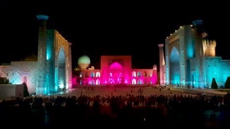 Registan-Square-at-Night,-Samarkand,-Uzbekistan