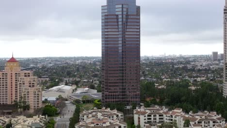 Aerial-View-of-Fox-Plaza-Skyscraper,-Famous-Nakatomi-Plaza-From-Die-Hard-Movie,-Century-City,-Los-Angeles-CA-USA