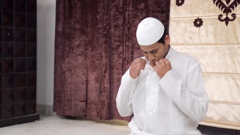 Indian-muslim-man-doing-rituals-of-Ramadan-prayer