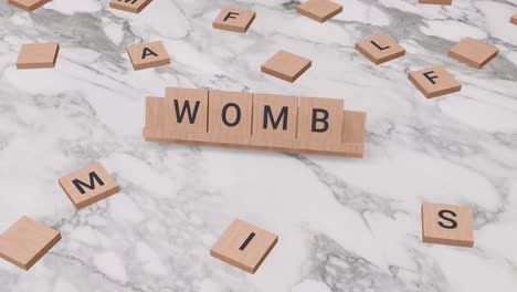 Wort-„Gebärmutter“-Auf-Scrabble