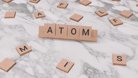 Atomwort-Auf-Scrabble